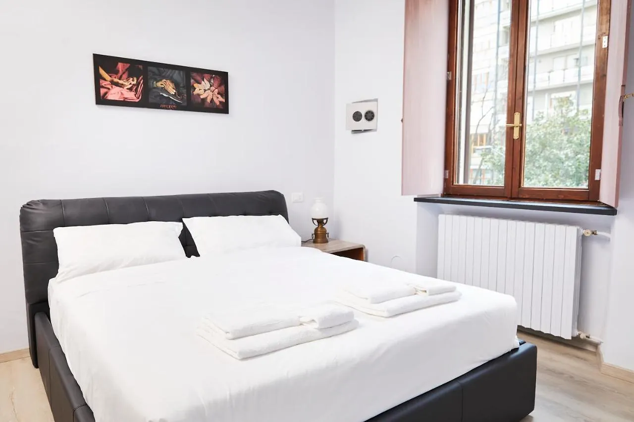 Prestige Boutique Homes - Navigli Milan